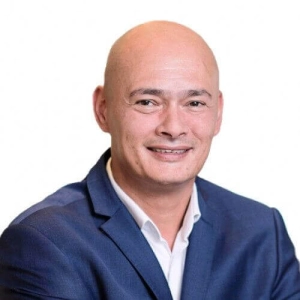 Raymond Kruiver De Roos van Renswouw Raymond Kruiver De Roos van Renswouw